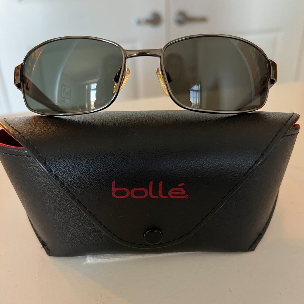 BOLLE Delancey Polarized  Shiny Gunmetal Sunglasses 11300-Gray Lenses- Men's EUC